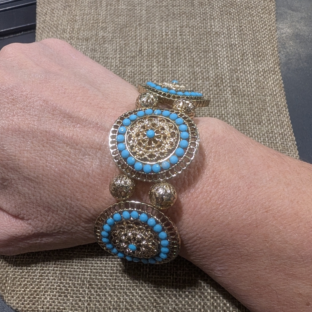 Boho Gold-Tone Filigree Medallion & Faux Turquoise Stretch Bracelet